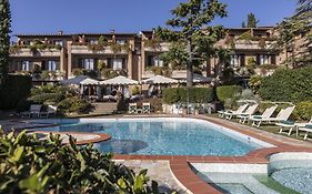 Relais Santa Chiara Hotel